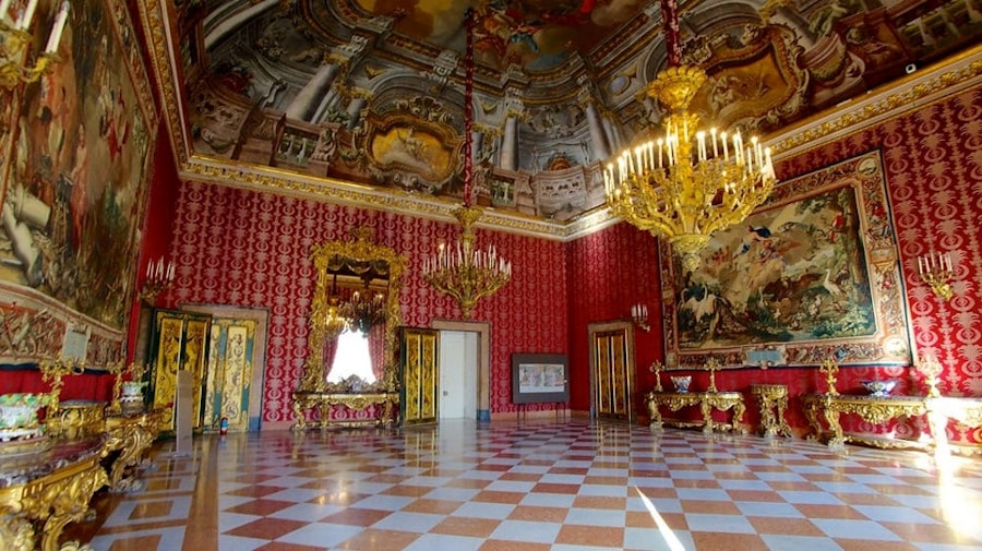 naples-palazzo