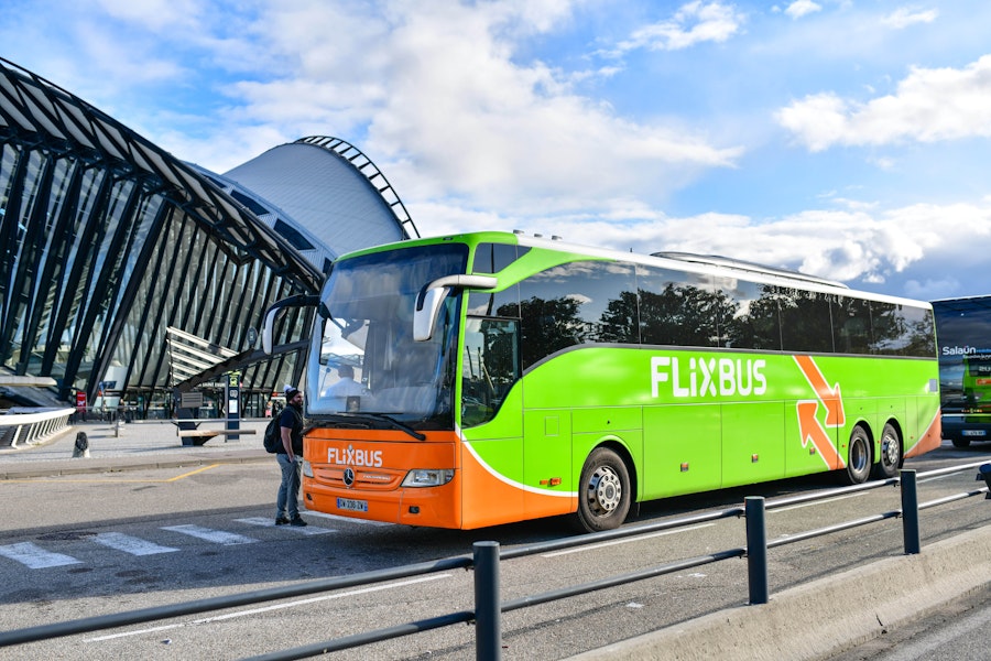 acces transporteur Flixbus Lyon aéroport