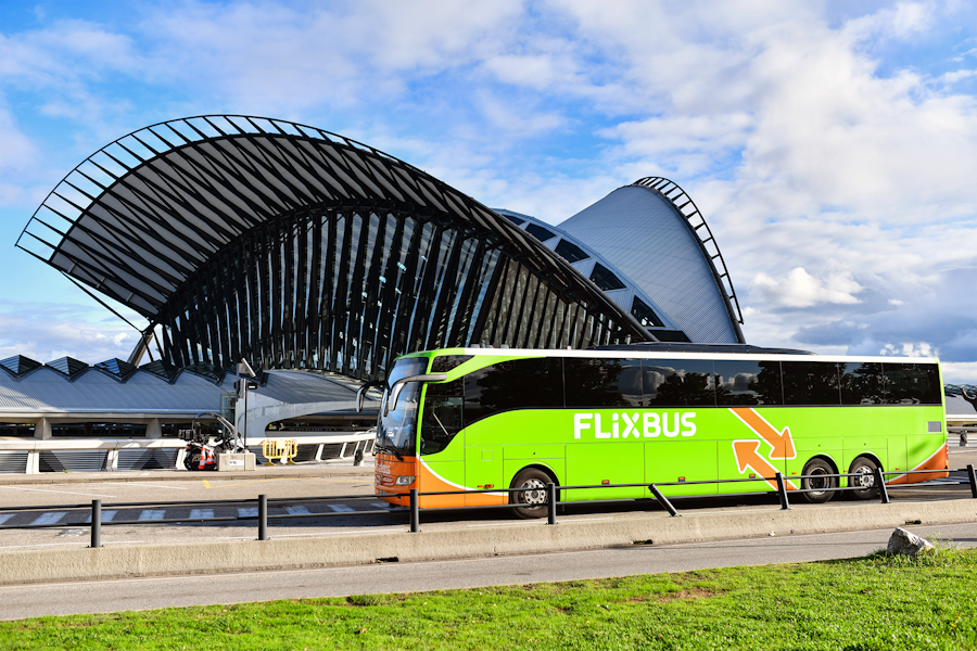accès transporteur Autocar Flixbus Lyon aéroport