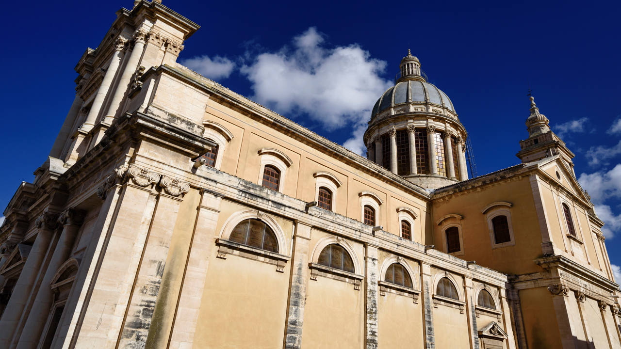 Destination Comiso Sicile Eglise