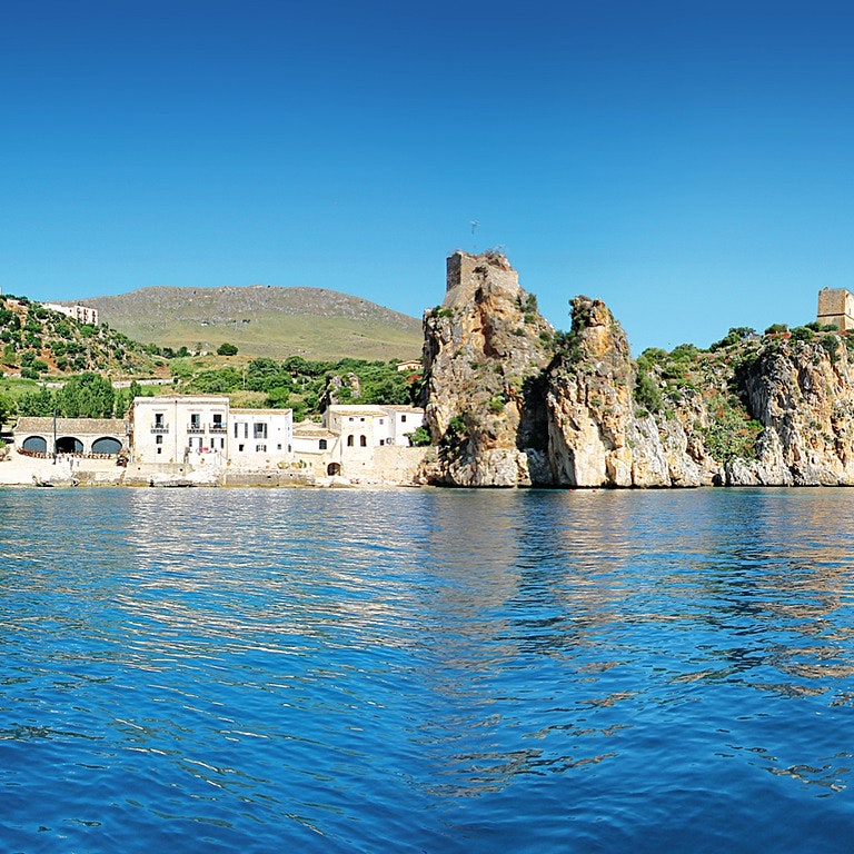 Destination Comiso Sicile header