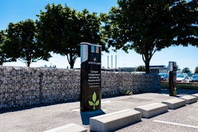 bornes de recharge électrique Lyon aéroport
