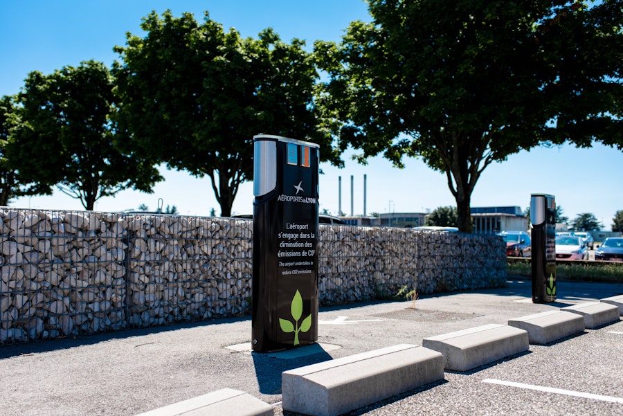 bornes de recharge électrique Lyon aéroport