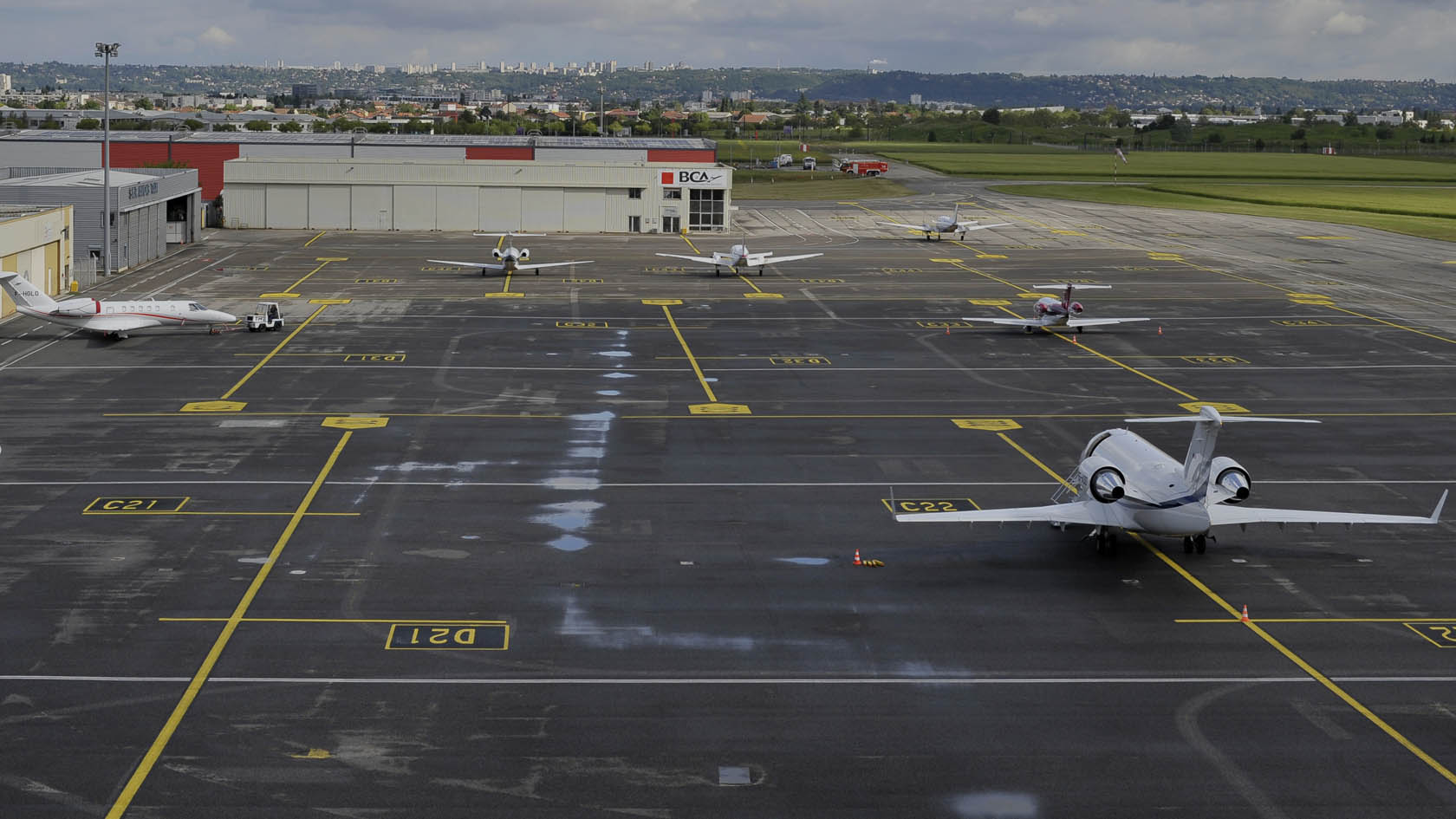 Préparation vol Plan des parking Bron