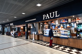 PAUL - Entrée Terminal 2 