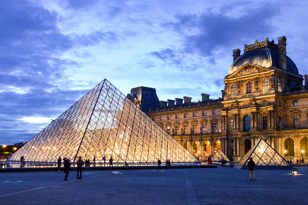 Le Louvre Paris