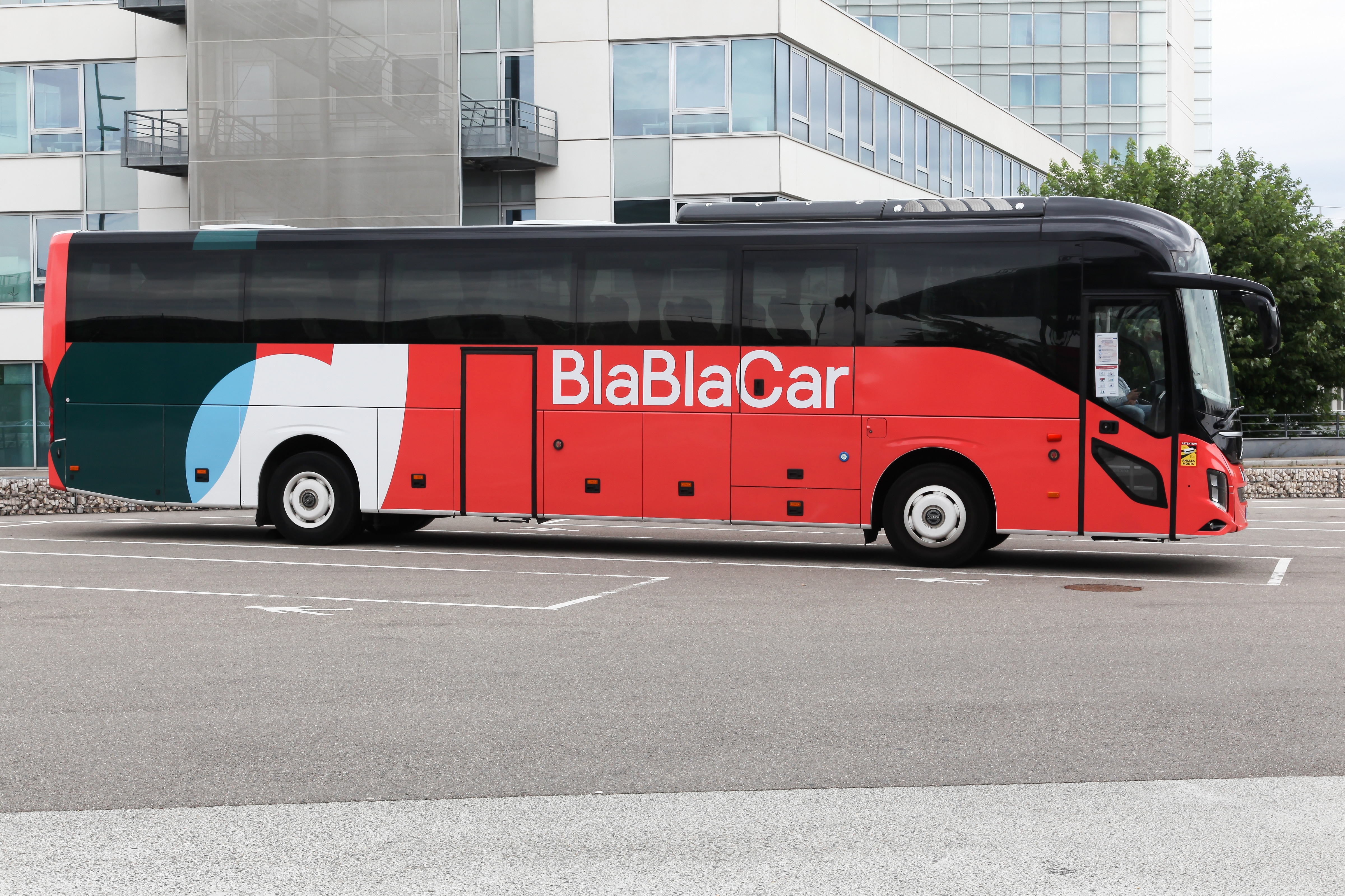 Prepare Your Bus Trip Lyon Airport - Grenoble | Lyon Aéroport