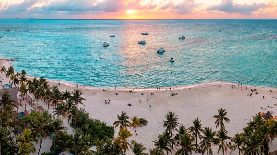 Cancun Plage mer header