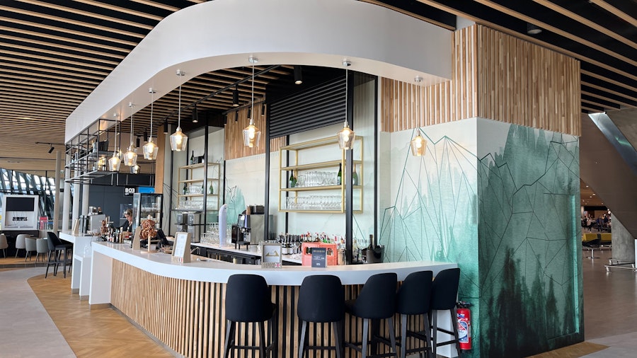 Alpage restaurant bar header