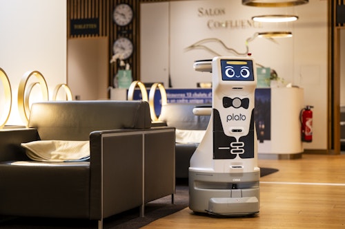 Robot Plato Salon Confluence