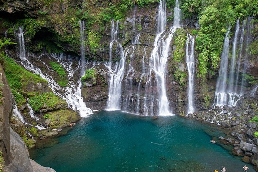 Réunion Destination cascade paysage