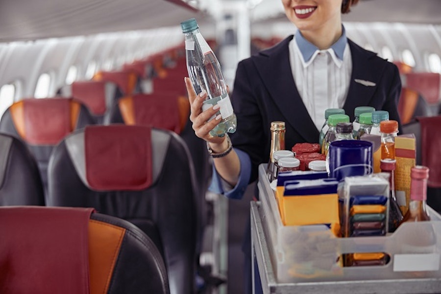 voyage avion boissons hôtesse