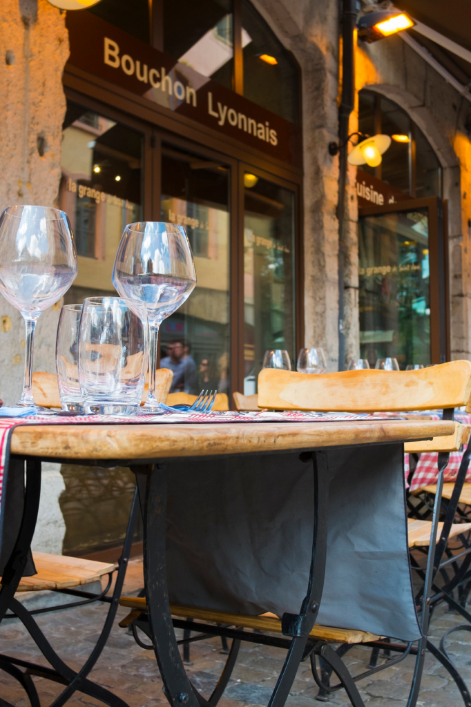 bouchons traditionnels lyonnais