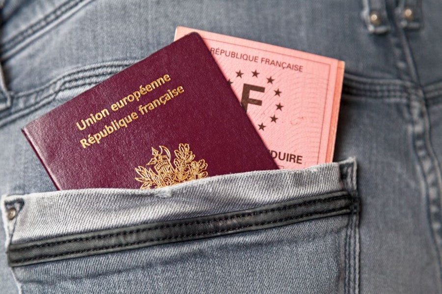 Passeport poche arrière 