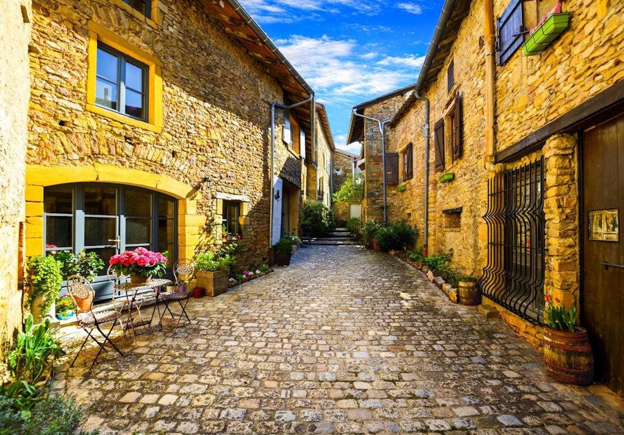 Village aux ruelles pavées